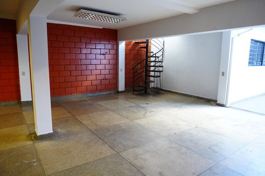 Garagem de casa para alugar com 4 quartos, 416m² em Vila Nossa Senhora de Fatima, Americana