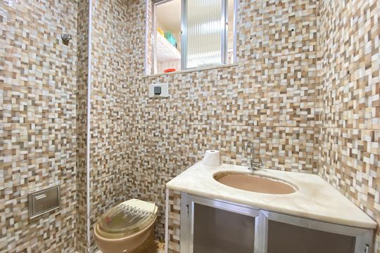 Banheiro de apartamento para alugar com 1 quarto, 40m² em Pilares, Rio de Janeiro
