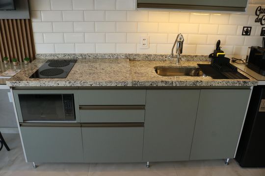 Cozinha de kitnet/studio à venda com 1 quarto, 27m² em Água Branca, São Paulo