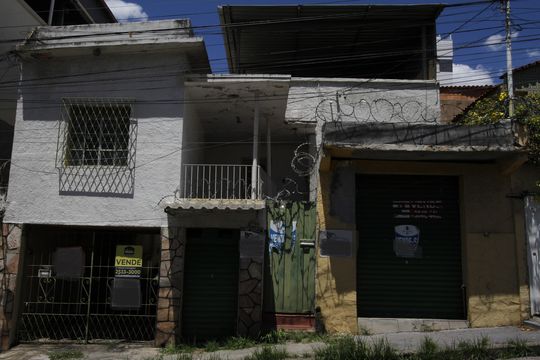 Fachada loja 2 de casa à venda com 4 quartos, 336m² em Carlos Prates, Belo Horizonte
