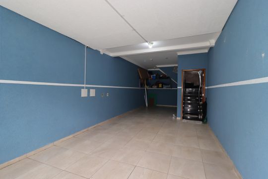 Garagem de casa à venda com 3 quartos, 152m² em Vila Bela Vista, Santo André