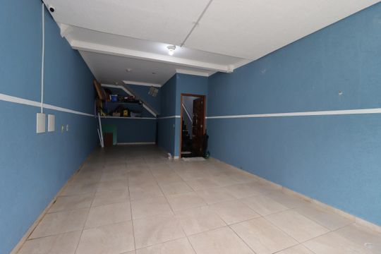 Garagem de casa à venda com 3 quartos, 152m² em Vila Bela Vista, Santo André