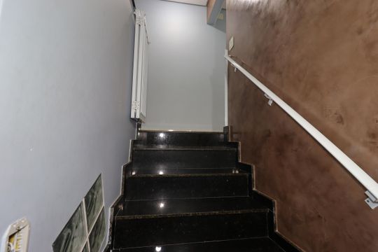 Escada da Entrada de casa à venda com 3 quartos, 152m² em Vila Bela Vista, Santo André