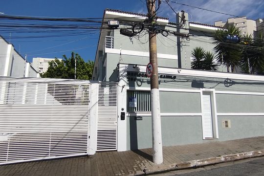 Fachada + Placa de casa de condomínio à venda com 2 quartos, 123m² em Vila Alpina, São Paulo