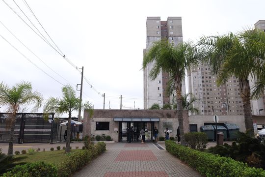 Fachada do condomínio de apartamento à venda com 2 quartos, 46m² em Colônia (zona Leste), São Paulo