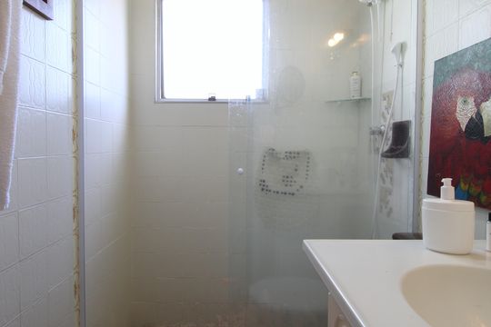 Banheiro 1 de apartamento à venda com 2 quartos, 60m² em Vila Nova Conceição, São Paulo