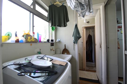 Cozinha e Área de Serviço de apartamento à venda com 2 quartos, 60m² em Vila Nova Conceição, São Paulo