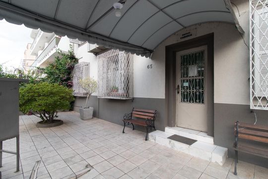 Entrada de apartamento à venda com 2 quartos, 64m² em Santo Antônio, Porto Alegre