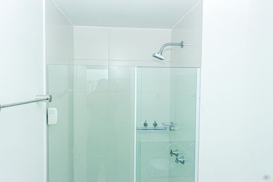 Banheiro de apartamento à venda com 3 quartos, 58m² em Campininha, São Paulo