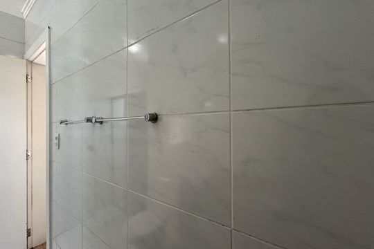 Banheiro da Suíte de casa à venda com 3 quartos, 200m² em Vila Miriam, São Paulo