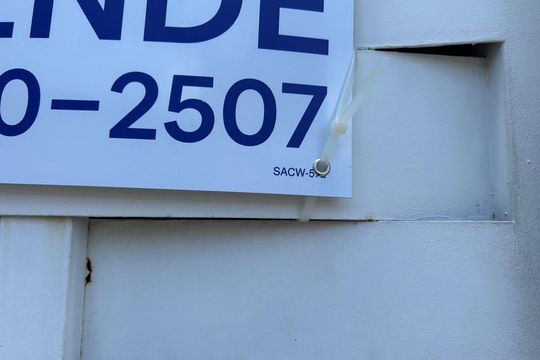 Placa SACW-572 de casa à venda com 3 quartos, 200m² em Vila Miriam, São Paulo