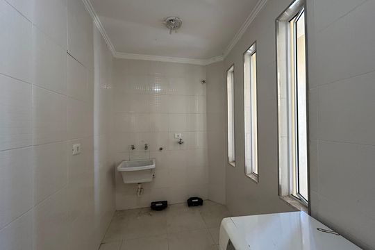 Área de Serviço de casa à venda com 3 quartos, 200m² em Vila Miriam, São Paulo