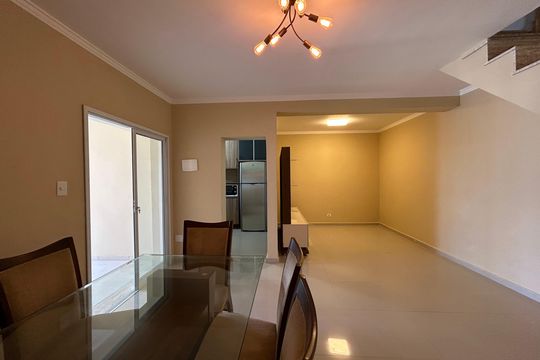 Sala de casa à venda com 3 quartos, 200m² em Vila Miriam, São Paulo