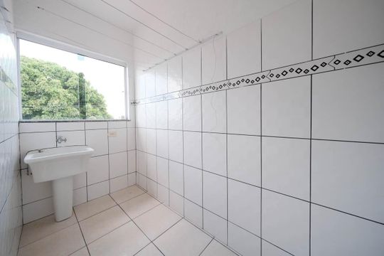 Cozinha e Área de Serviço de casa para alugar com 2 quartos, 60m² em Vila Nhocuné, São Paulo
