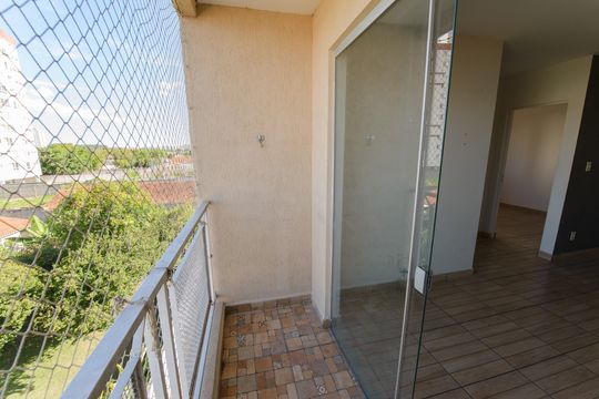 Varanda da Sala de apartamento para alugar com 2 quartos, 53m² em Parque Santo Antonio, Taubaté