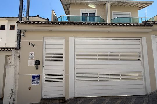 Casa à venda com 3 quartos, 225m² em Jardim Santa Mena, Guarulhos