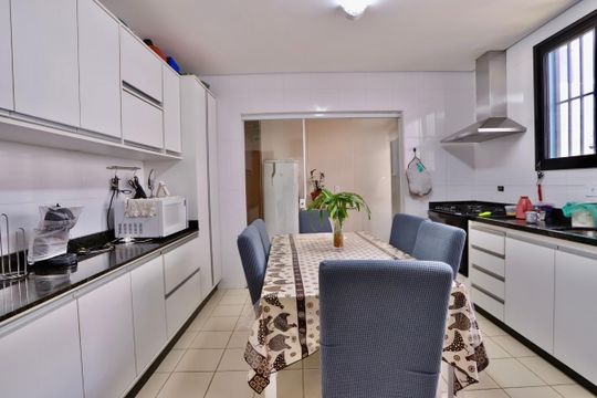 Cozinha de casa à venda com 2 quartos, 130m² em Vila Regente Feijó, São Paulo