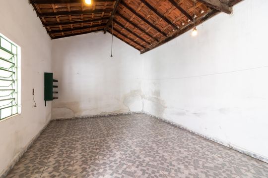 Garagem de casa à venda com 4 quartos, 150m² em Jardim São Paulo, São Paulo