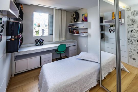Apartamento para alugar com 4 quartos, 250m² em Castelo, Belo Horizonte