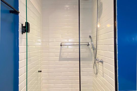 Banheiro de apartamento à venda com 2 quartos, 65m² em Chácara Santo Antônio, São Paulo
