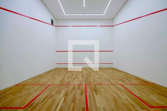 Quadra de kitnet/studio à venda com 0 quarto, 32m² em Jardim das Acacias, São Paulo