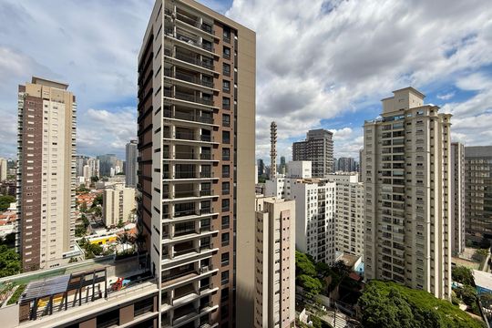 Vista  de kitnet/studio à venda com 0 quarto, 32m² em Jardim das Acacias, São Paulo