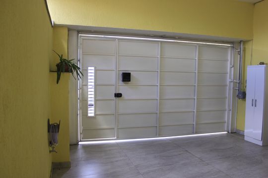 Garagem de casa à venda com 3 quartos, 158m² em Jardim Bebedouro, Guarulhos