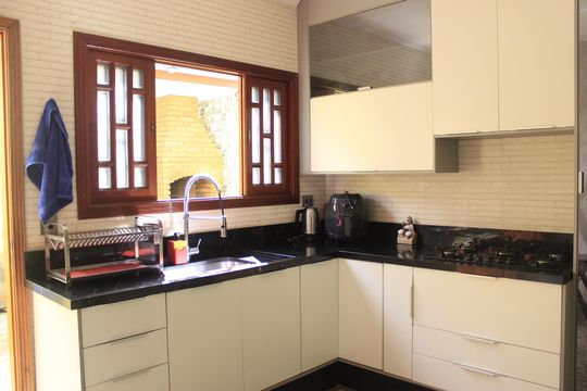 Cozinha de casa à venda com 3 quartos, 158m² em Jardim Bebedouro, Guarulhos