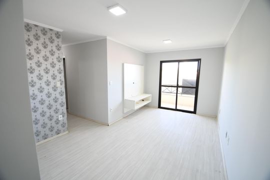 Sala de apartamento à venda com 3 quartos, 76m² em Vila Guararapes, Campinas