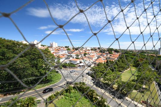 Sala - Vista de apartamento à venda com 3 quartos, 76m² em Vila Guararapes, Campinas