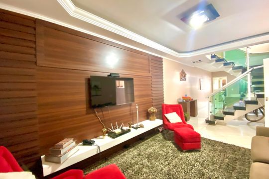 Sala de casa à venda com 3 quartos, 202m² em Jardim Bela Vista, Guarulhos