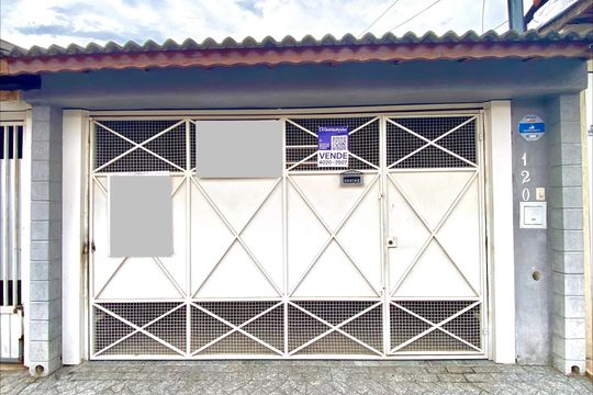 Placa instalada na fachada do imóvel  de casa à venda com 3 quartos, 202m² em Jardim Bela Vista, Guarulhos