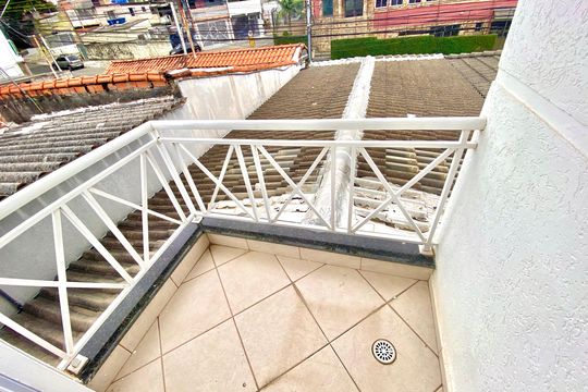 Sacada quarto de casa à venda com 3 quartos, 202m² em Jardim Bela Vista, Guarulhos