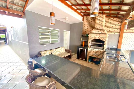 Churrasqueira de casa à venda com 3 quartos, 202m² em Jardim Bela Vista, Guarulhos