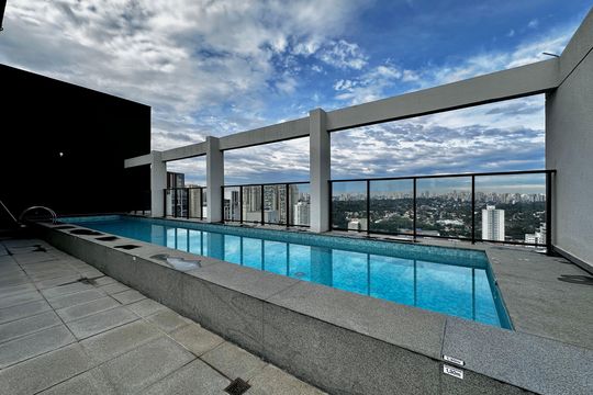 Piscina de kitnet/studio à venda com 1 quarto, 27m² em Jardim das Acacias, São Paulo