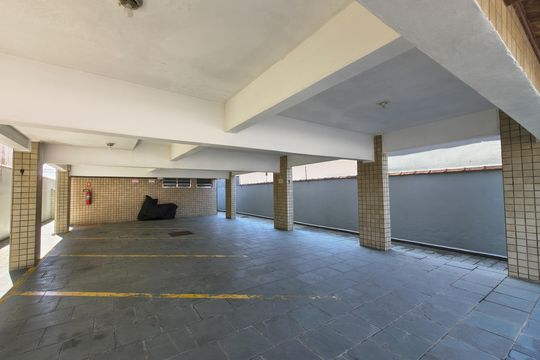 Garagem de apartamento para alugar com 2 quartos, 85m² em Vila Caiçara, Praia Grande