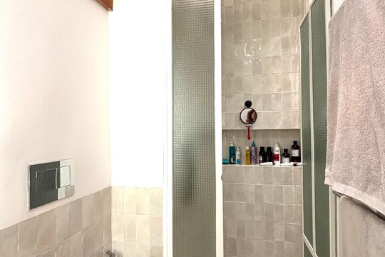 Banheiro social de apartamento à venda com 1 quarto, 52m² em Jardim Botânico, Rio de Janeiro