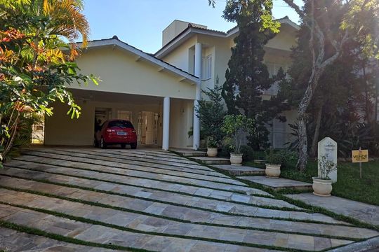 Casa à venda com 3 quartos, 418m² em Residencial Dez (Alphaville), Santana de Parnaíba