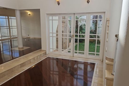 Casa à venda com 3 quartos, 418m² em Residencial Dez (Alphaville), Santana de Parnaíba