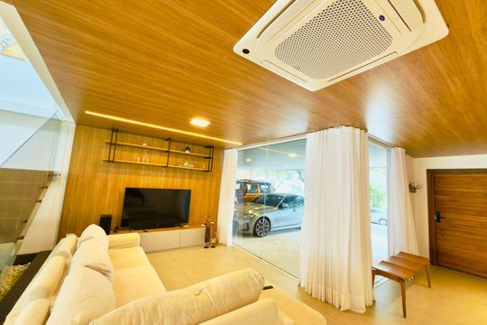 Sala de casa de condomínio à venda com 4 quartos, 385m² em Colinas da Anhanguera, Santana de Parnaíba
