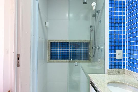 Banheiro Suíte  de apartamento à venda com 2 quartos, 71m² em Morumbi, São Paulo