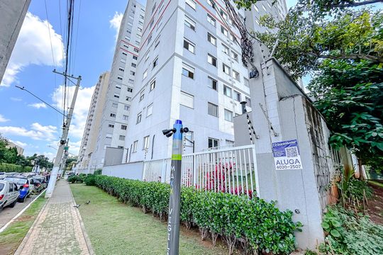 Fachada com Plaquinha de apartamento para alugar com 2 quartos, 38m² em Penha de França, São Paulo