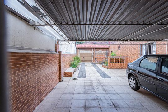 Vista Quarto 2 de casa à venda com 3 quartos, 140m² em Parque Sao Luis, São Paulo