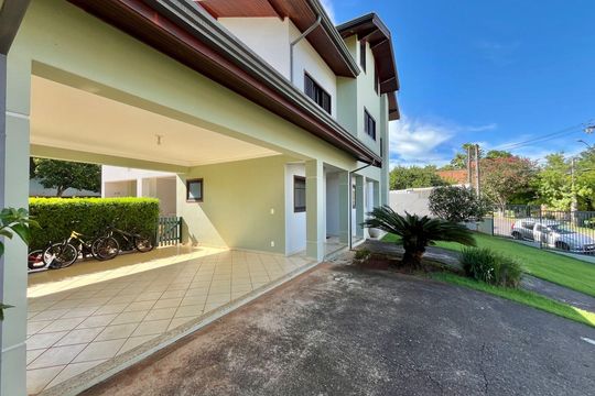Garagem de casa de condomínio à venda com 4 quartos, 265m² em Lot. Alphaville Campinas, Campinas