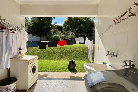 Área de Serviço de casa de condomínio à venda com 4 quartos, 265m² em Lot. Alphaville Campinas, Campinas
