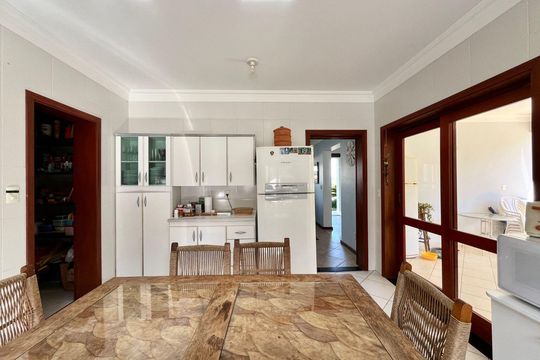 Cozinha de casa de condomínio à venda com 4 quartos, 265m² em Lot. Alphaville Campinas, Campinas
