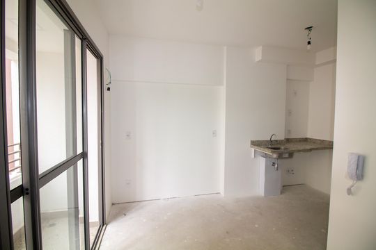 Sala / Quarto - Studio de kitnet/studio para alugar com 1 quarto, 18m² em Santo Amaro, São Paulo