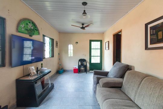 Sala de casa à venda com 3 quartos, 70m² em Tristeza, Porto Alegre
