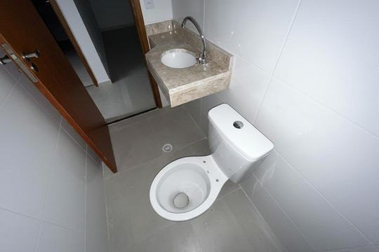 Banheiro de apartamento para alugar com 2 quartos, 32m² em Água Fria, São Paulo