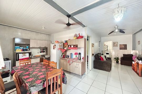 Sala de casa à venda com 6 quartos, 360m² em Canudos, Novo Hamburgo